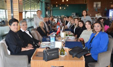 Salihli’nin Girişimci Kadınları, Hemcinslerini Ödüllendirdi